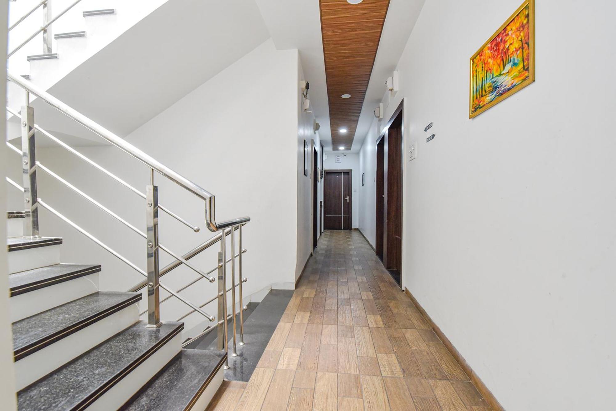 Fabexpress A2 And Restro Hotel Indore Exterior photo